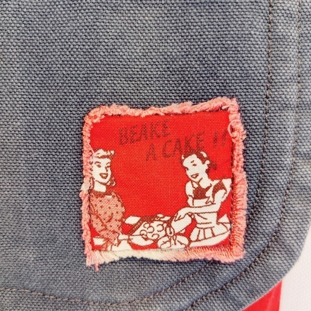 Handmade Quilted Cotton Small Crossbody Bergen Bag 50's Housewife Red & Black - Picture 4 of 16